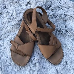 isotoner sandals